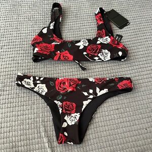 Perfect condition beautiful rose bathing suit by surf brand Hurley from Hawaii!